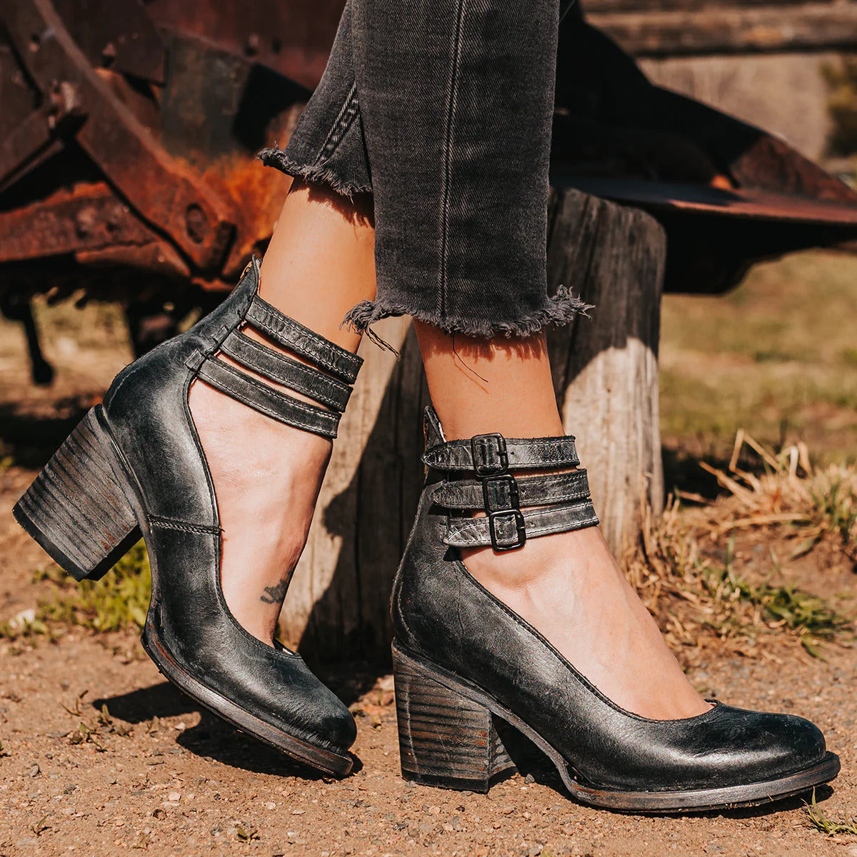 LunaStride – Bold Style, Endless Comfort