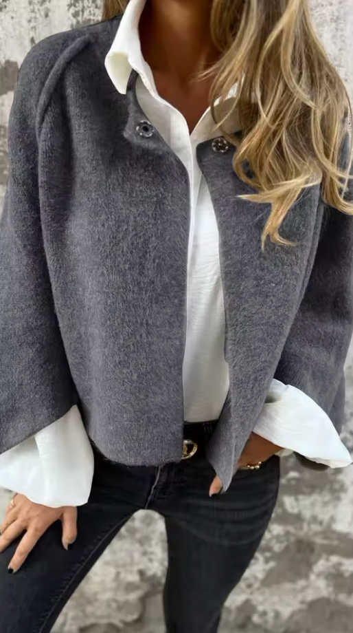 The Aurelia Coat – Timeless Elegance, Effortless Confidence
