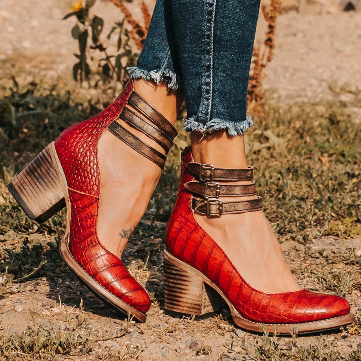 LunaStride – Bold Style, Endless Comfort