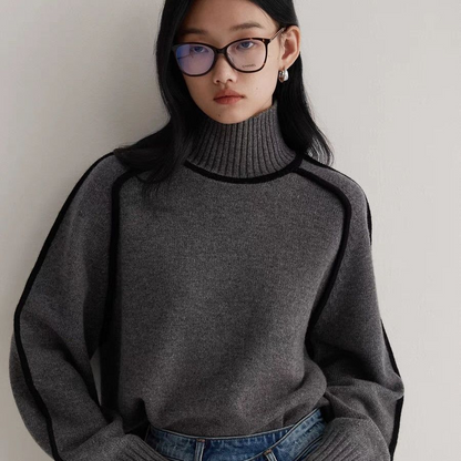 Amira| Soft Turtleneck Sweater